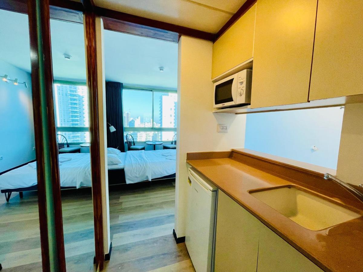 Carmel Holiday Apartments Нетания Экстерьер фото