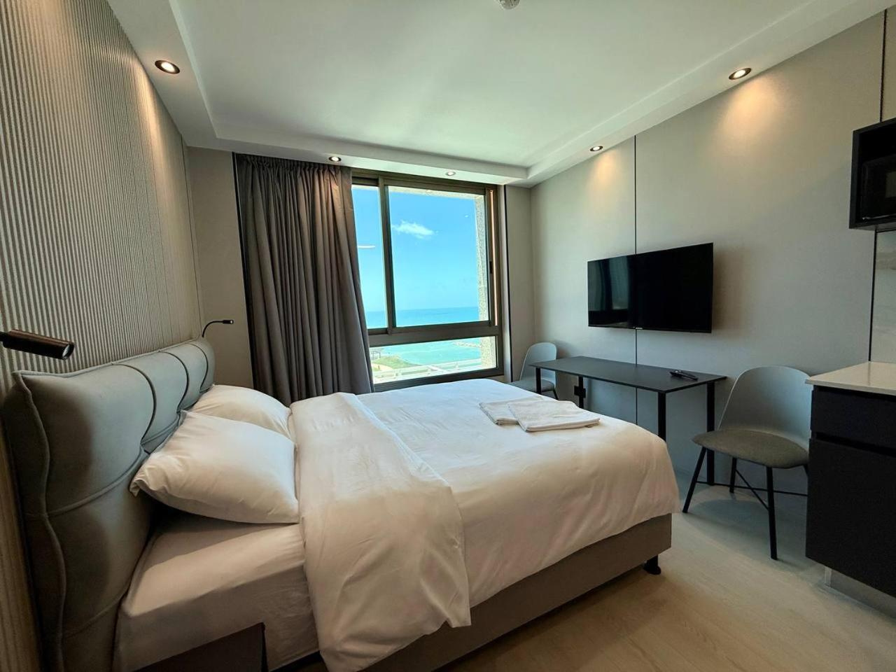 Carmel Holiday Apartments Нетания Экстерьер фото