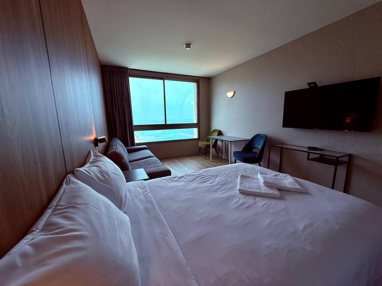 Carmel Holiday Apartments Нетания Экстерьер фото