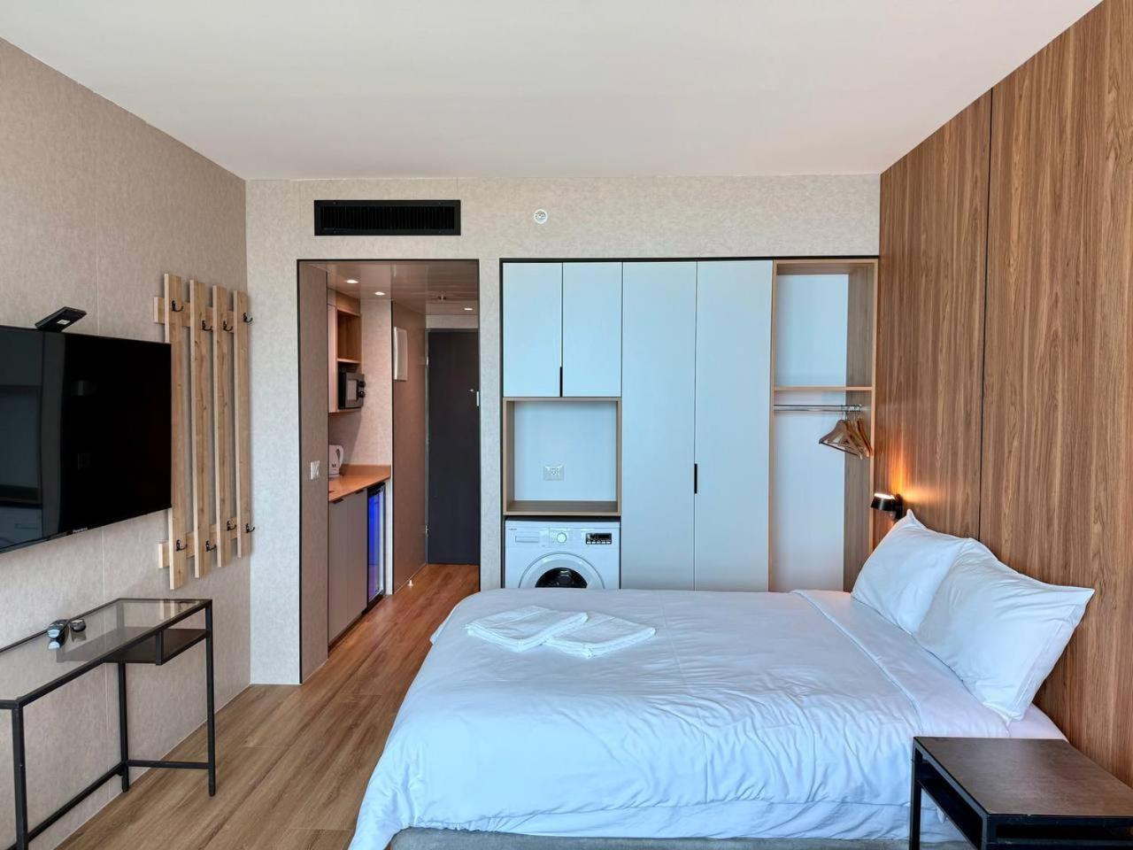 Carmel Holiday Apartments Нетания Экстерьер фото
